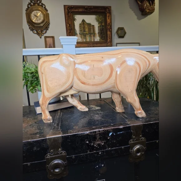 Large Vtg Carved Wooden Bull Figurine | Mid-Century Modern Wood Cow Statue - Picture 3 of 12